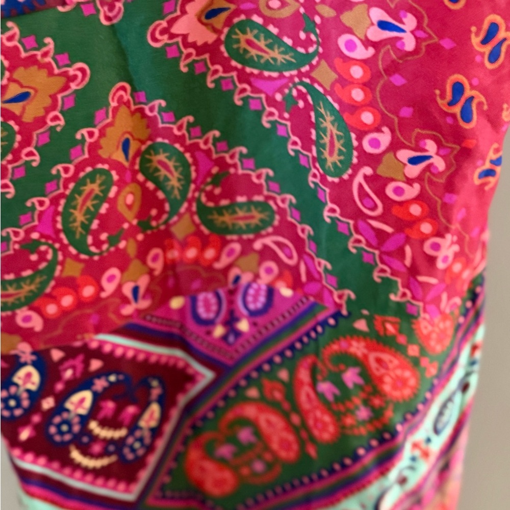 NWT Farm Rio Bandana midi dress
Vibrant Multicolor Wrap Dress - Picture 6 of 14